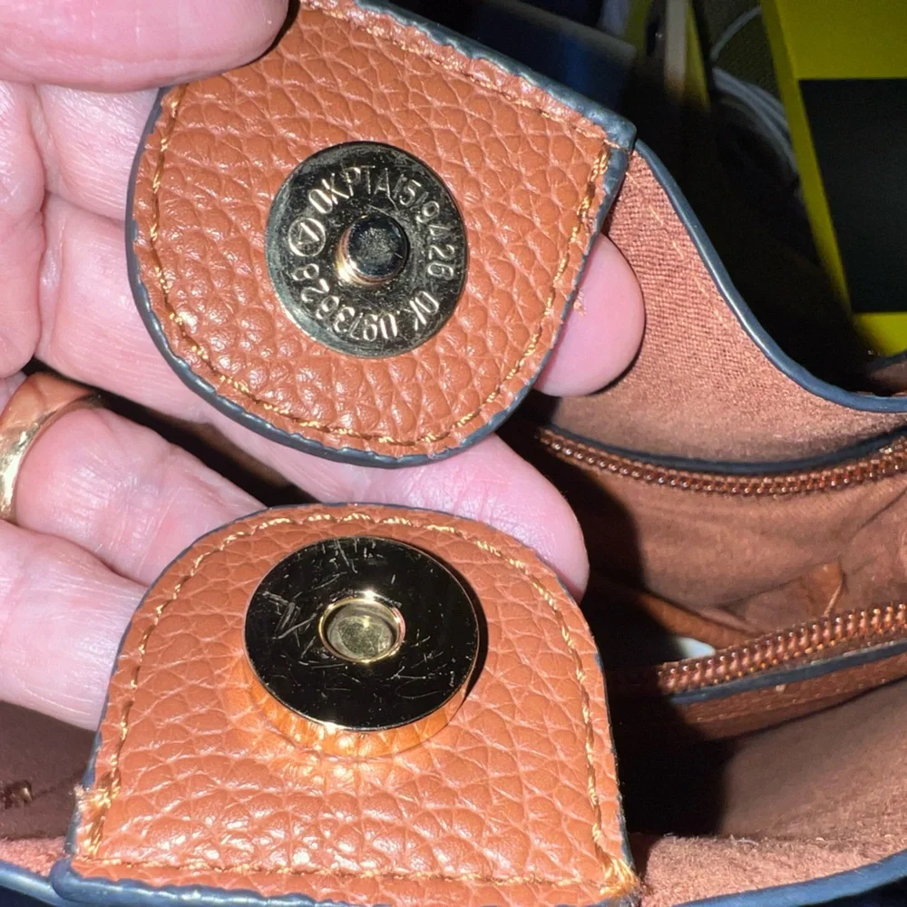 STEVE MADDEN BUCKET BAG NWOT, Chestnut Brown, Gold Bead Accents on Handles